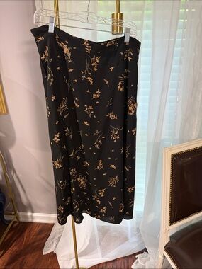 Vince Camuto Black Maxi Skirt with Tan Floral Print